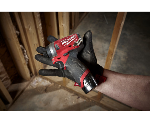 Акумулаторен ударен винтоверт Milwaukee, M12FID-202X