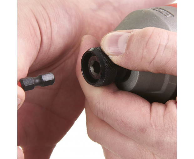 Акумулаторен ударен винтоверт Milwaukee, M18CBLID-0