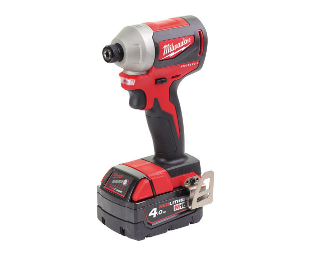 Акумулаторен ударен винтоверт Milwaukee, M18CBLID-402C