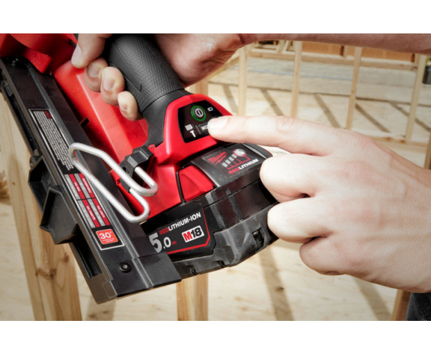 Акумулаторен пистолет за пирони Milwaukee, M18FFN-502C