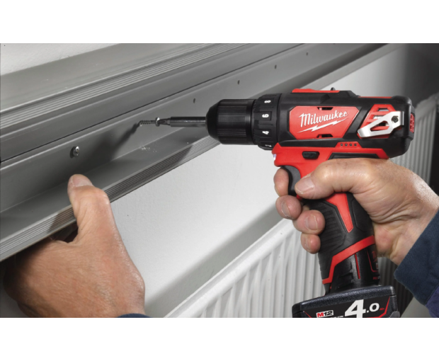 Акумулаторен винтоверт Milwaukee M12BDD-201C, 12 V, 30 Nm, 4933479439