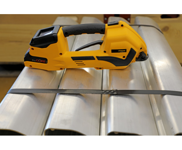 Акумулаторен инструмент за чембероване с метална лента Strapex STB SL