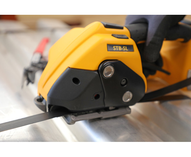 Акумулаторен инструмент за чембероване с метална лента Strapex STB SL